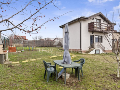 CASA DE RESEDINTA SAU VACANTA BALOTESTI TEREN 519MP STRUCTURA LEMN VEDERE LA LAC